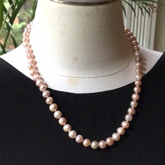 Freshwater Blush Pink Pearl Necklace 7mm - Picture 4 of 9